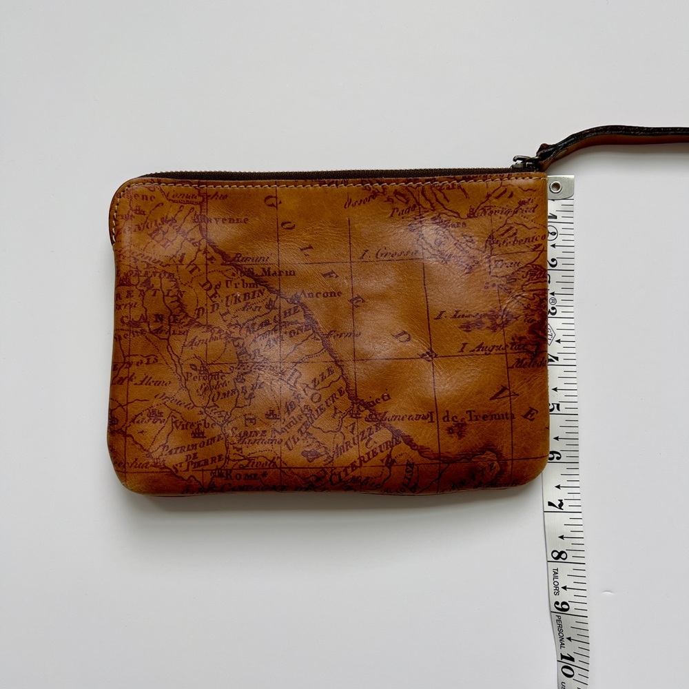 Patricia Nash Brown Map Print Wristlet - Picture 6 of 6